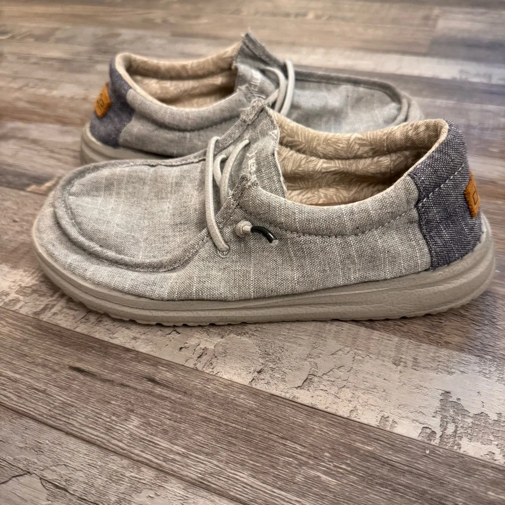 Hey Dude Wally Youth Steel Gray Slip On Shoes Size 3